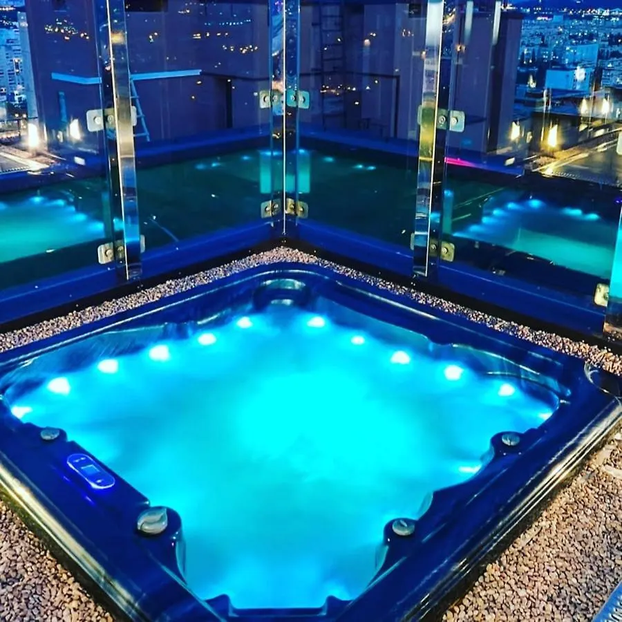 Vip 2 Rooms 75M2 Center Of Obolon Near River Side 키예프 아파트