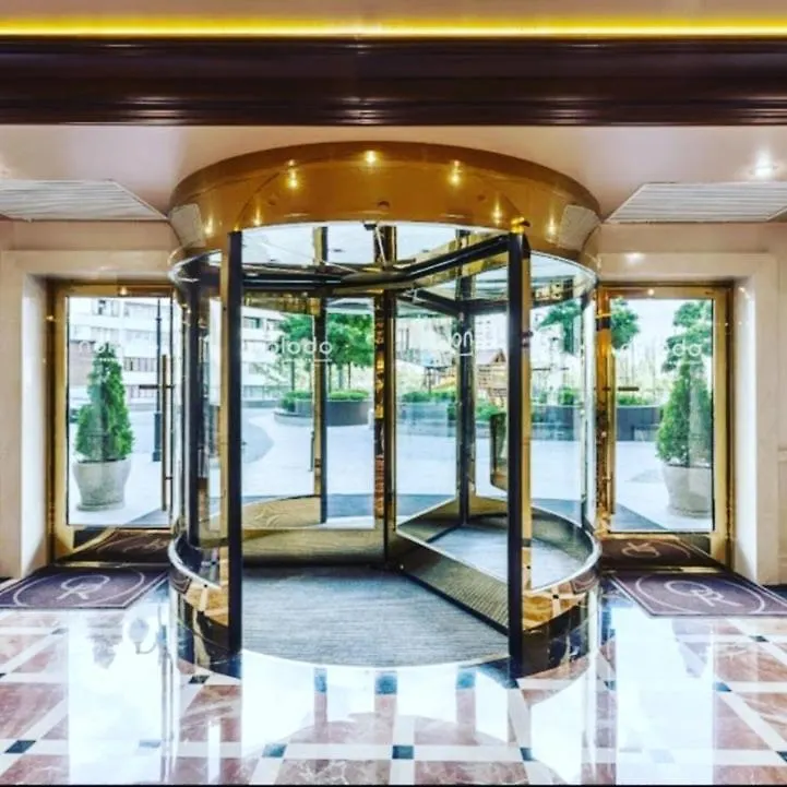 Vip 2 Rooms 75M2 Center Of Obolon Near River Side 키예프 0*,